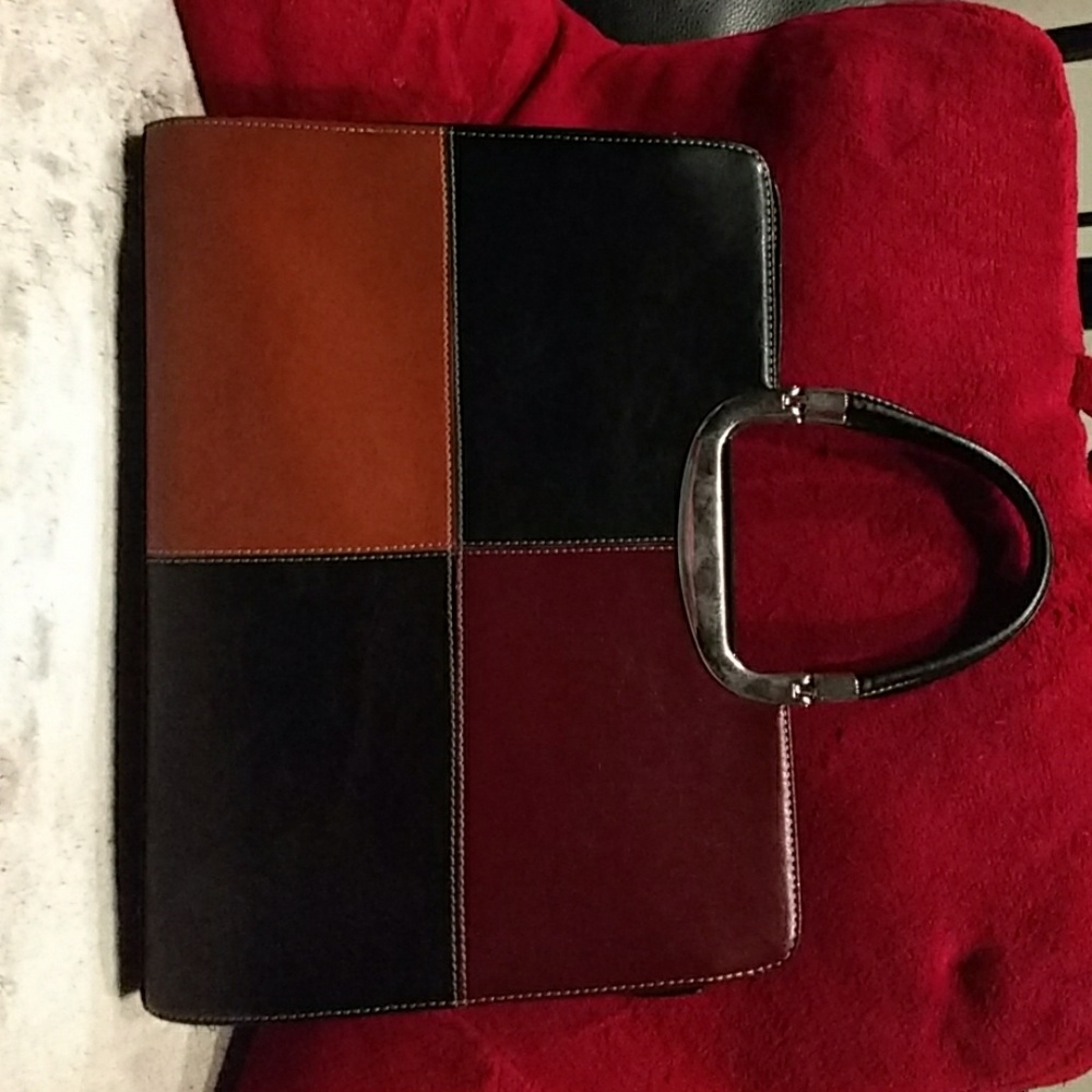 Nice brown/black leather bag.